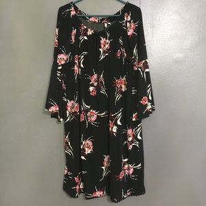 Black and pink woman’s XL bell sleeve dress
